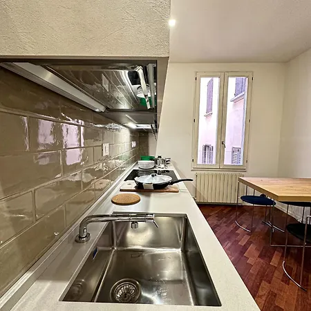 Whouse Large Indipendenza Bologne
