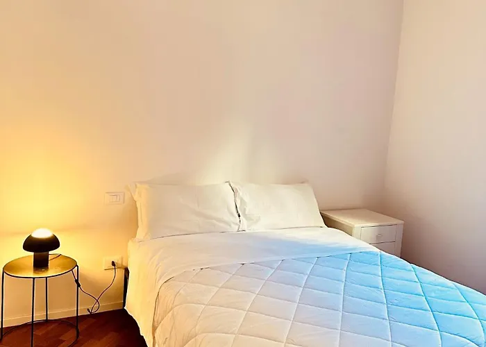 Whouse Large Indipendenza * בולוניה