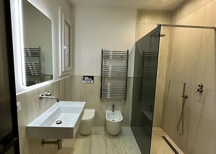 Whouse Large Indipendenza בולוניה